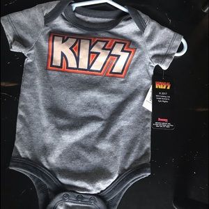 Baby Infant 0-3 Months KISS Tee Shirt Onesie NWT
